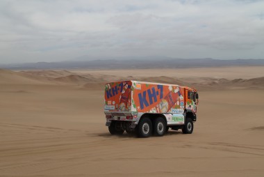 Dakar15_E10_Camion_KH7_1